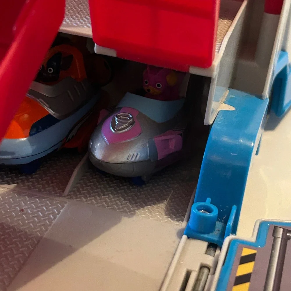 Paw Patrol Launch N Haul Patroller 2-in-1 Transforming Playset 7 Vehicles